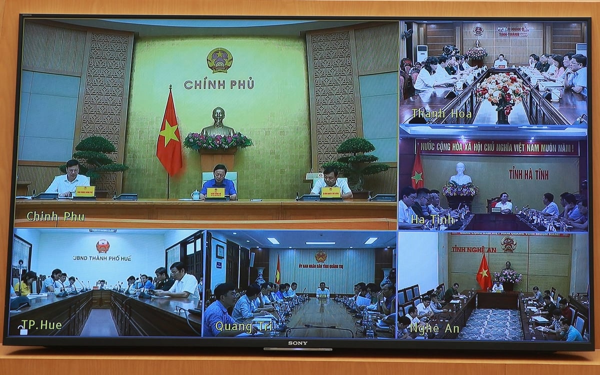 Lãnh đạo các địa phương tham gia họp trực tuyến. Ảnh: VGP/Minh Khôi.