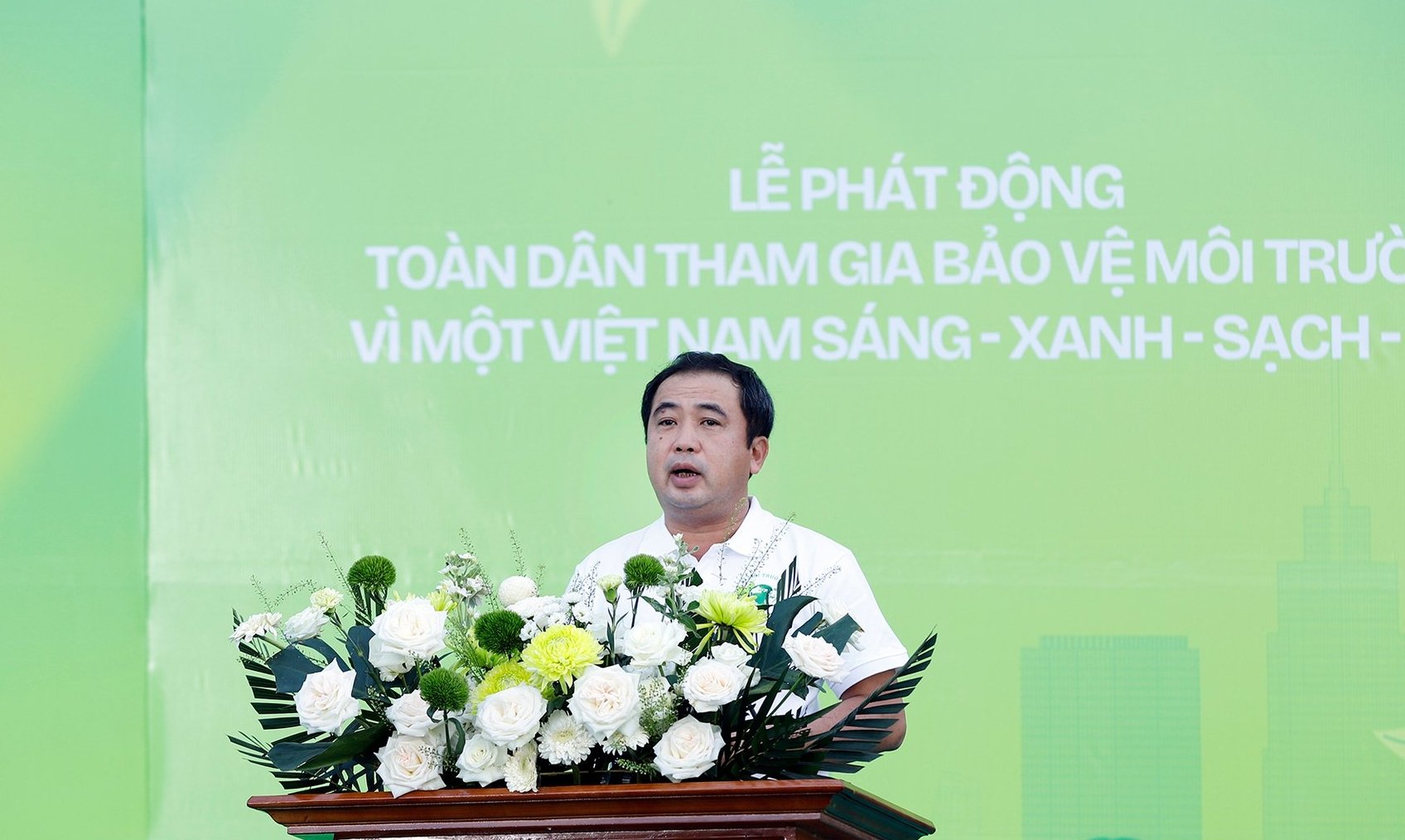Quyền Bộ trưởng Trần Đức Thắng phát động Phong trào Toàn dân tham gia bảo vệ môi trường vì một Việt Nam sáng - xanh - sạch - đẹp. Ảnh: Khương Trung. Quyền Bộ trưởng Trần Đức Thắng phát động Phong trào Toàn dân tham gia bảo vệ môi trường vì một Việt Nam sáng - xanh - sạch - đẹp. Ảnh: Khương Trung.