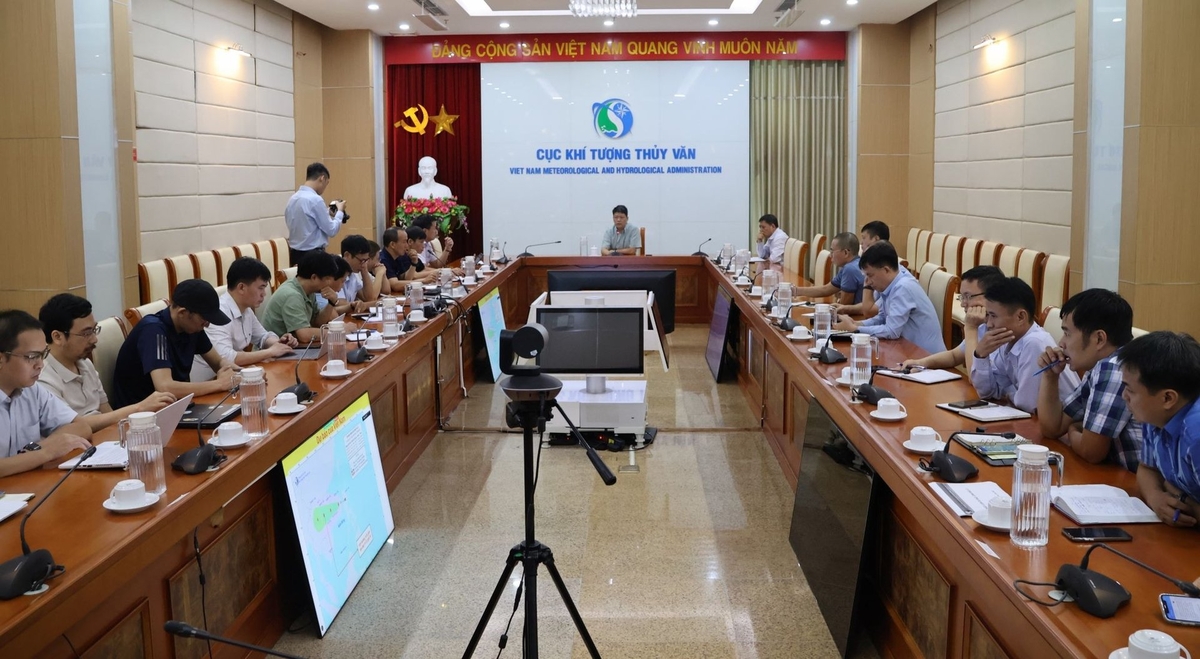 Cục Khí tượng Thủy văn tổ chức cuộc họp về công tác dự báo bão số 5. Ảnh: Trung Nguyên. Cục Khí tượng Thủy văn tổ chức cuộc họp về công tác dự báo bão số 5. Ảnh: Trung Nguyên.