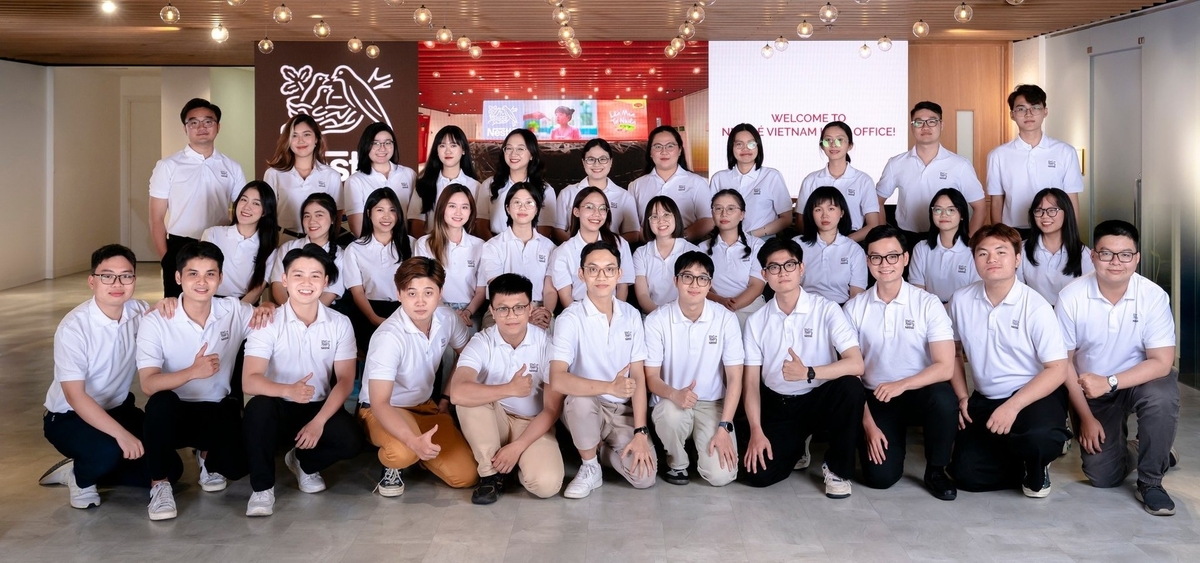 Nestlé mỗi năm đều trao hàng trăm cơ hội việc làm đến các bạn sinh viên thông qua các chương trình tuyển chọn Quản trị viên tập sự và Thực tập sinh Nesternship. Ảnh: Nestlé. Nestlé mỗi năm đều trao hàng trăm cơ hội việc làm đến các bạn sinh viên thông qua các chương trình tuyển chọn Quản trị viên tập sự và Thực tập sinh Nesternship. Ảnh: Nestlé.