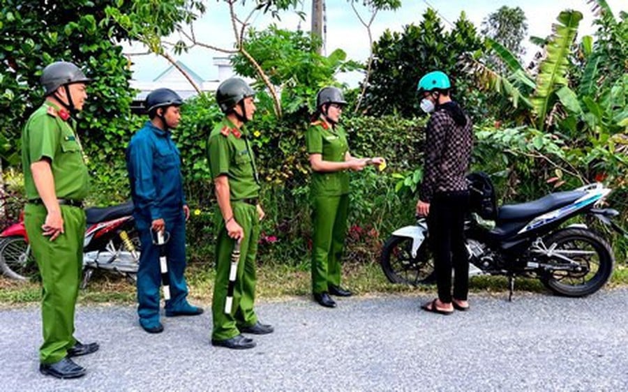 Điều tra viên là trưởng (hoặc phó trưởng) Công an cấp xã có nhiều thẩm quyền trong tố tụng. Ảnh: Văn Huy. Điều tra viên là trưởng (hoặc phó trưởng) Công an cấp xã có nhiều thẩm quyền trong tố tụng. Ảnh: Văn Huy.