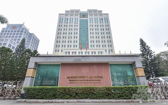 Bộ Nông nghiệp và Môi trường có 46 đơn vị sự nghiệp công lập, gồm các viện nghiên cứu, trường đại học, cao đẳng, trung tâm và ban quản lý dự án... Ảnh: Tùng Đinh. Bộ Nông nghiệp và Môi trường có 46 đơn vị sự nghiệp công lập, gồm các viện nghiên cứu, trường đại học, cao đẳng, trung tâm và ban quản lý dự án... Ảnh: Tùng Đinh.