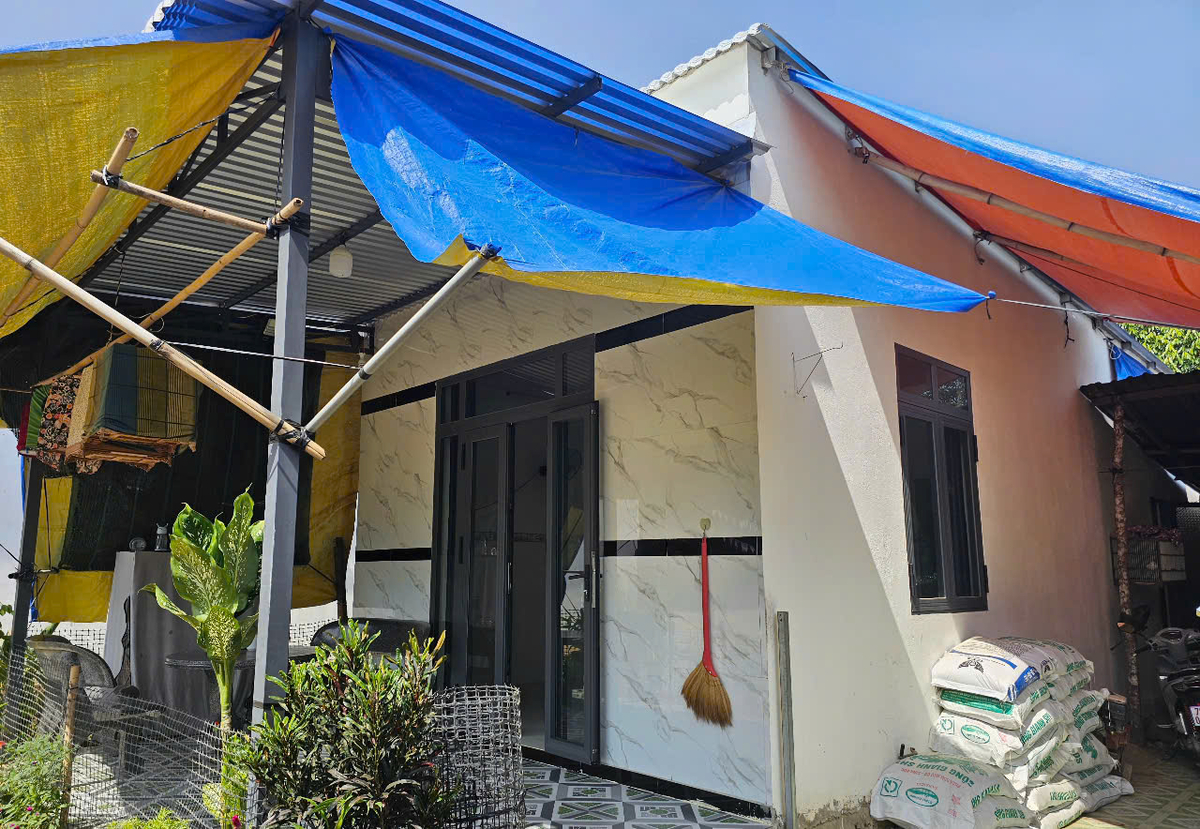 Một ngôi nhà của bà con đồng bào dân tộc thiểu số ở xã Khánh Sơn được xây dựng khang trang. Ảnh: Kim Sơ. Một ngôi nhà của bà con đồng bào dân tộc thiểu số ở xã Khánh Sơn được xây dựng khang trang. Ảnh: Kim Sơ.