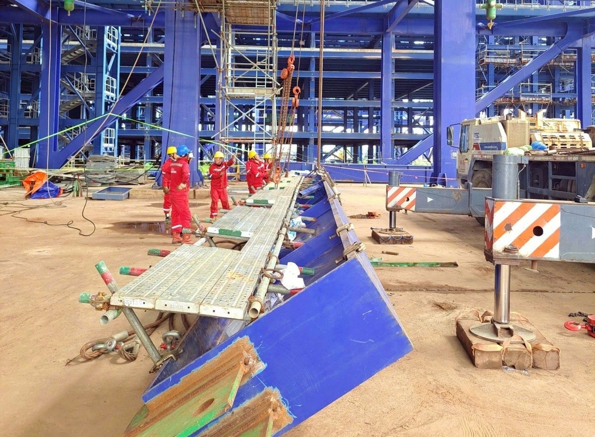 Dự án Nhà máy Nhiệt điện Long Phú 1 được đẩy nhanh tiến độ. Ảnh: Petrovietnam. Dự án Nhà máy Nhiệt điện Long Phú 1 được đẩy nhanh tiến độ. Ảnh: Petrovietnam.