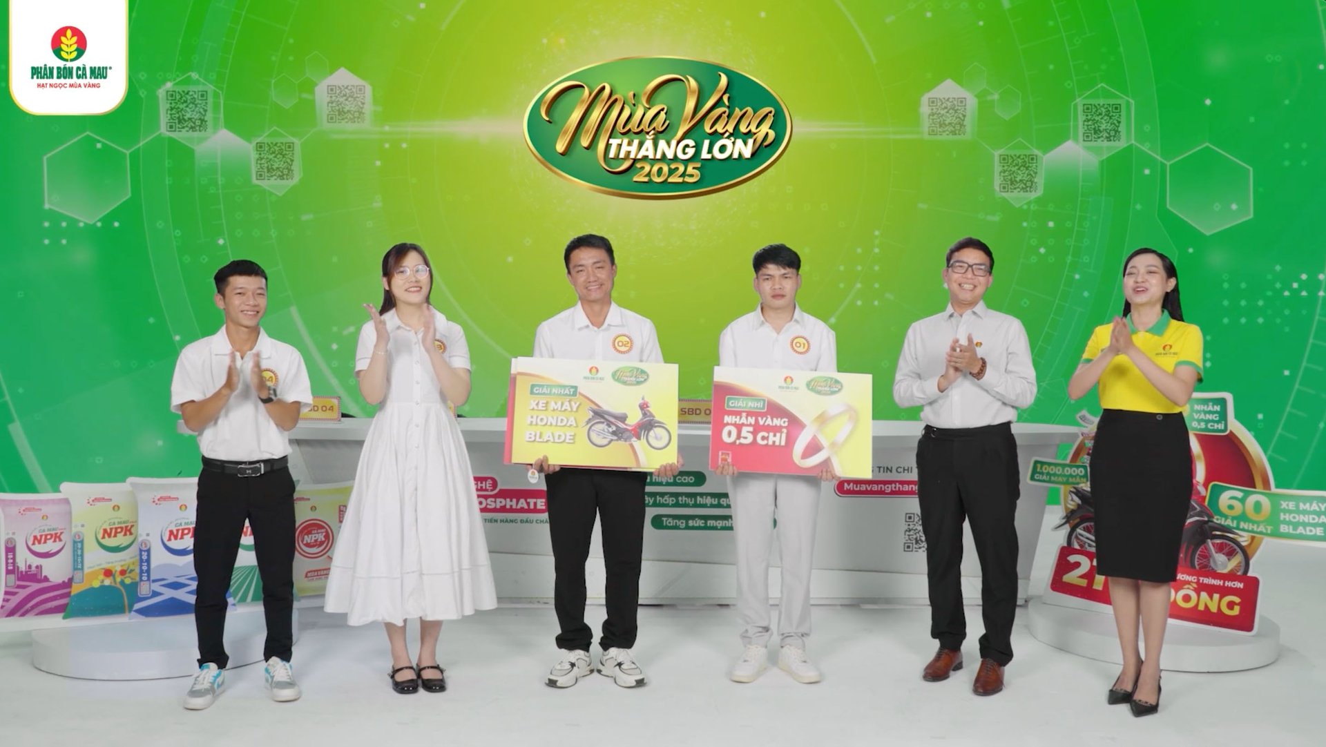 Anh Huỳnh may mắn 'trúng thưởng kép' cùng Mùa Vàng Thắng Lớn 2025. Anh Huỳnh may mắn 'trúng thưởng kép' cùng Mùa Vàng Thắng Lớn 2025.