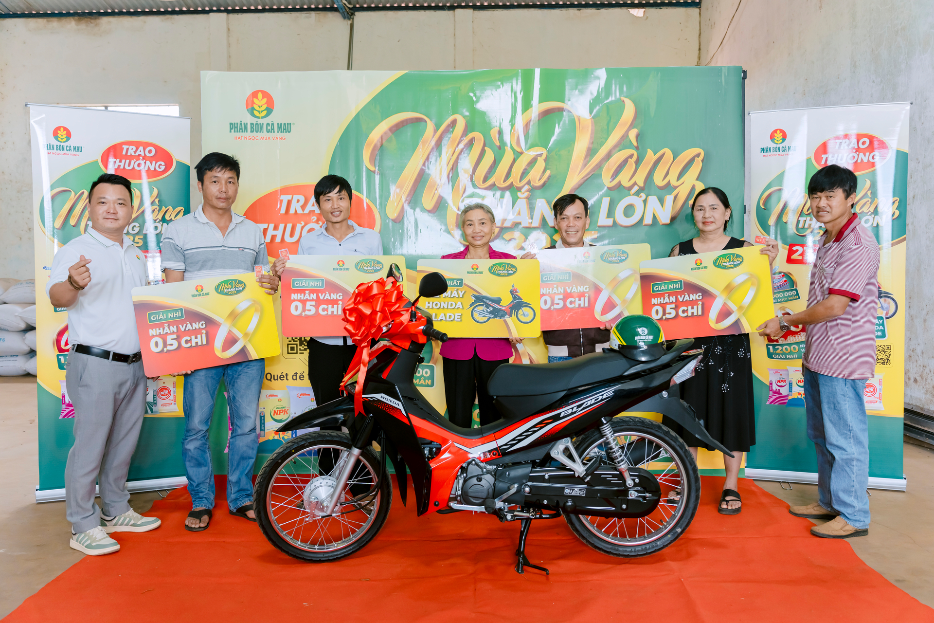 Mùa Vàng Thắng Lớn 2025 vẫn đang tiếp tục mang những giải thưởng giá trị đến cho bà con. Mùa Vàng Thắng Lớn 2025 vẫn đang tiếp tục mang những giải thưởng giá trị đến cho bà con.