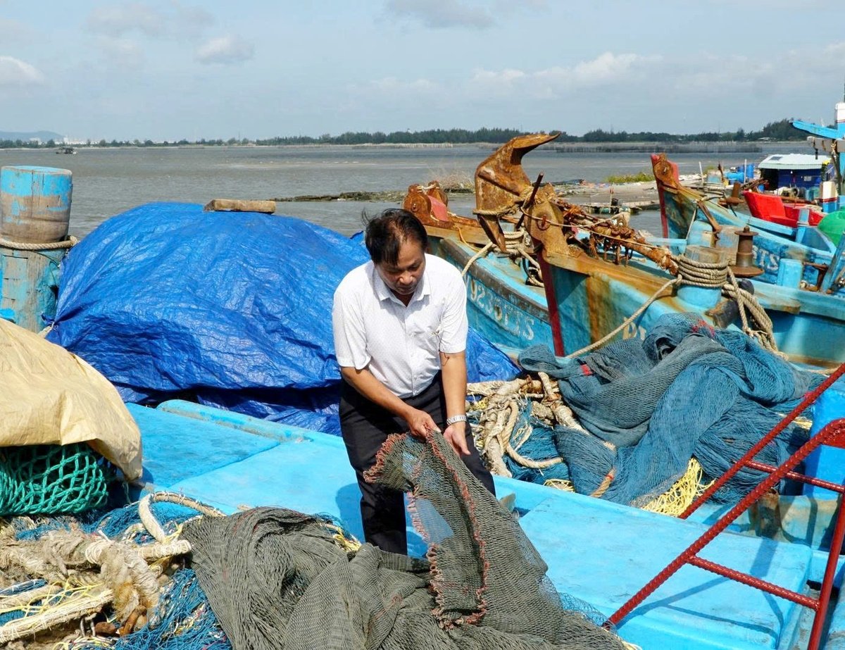 Ngư dân cần được hiểu rõ về những chủ trương, quy định nhằm bảo vệ nguồn lợi thủy sản. Ảnh: Lê Bình. Ngư dân cần được hiểu rõ về những chủ trương, quy định nhằm bảo vệ nguồn lợi thủy sản. Ảnh: Lê Bình.