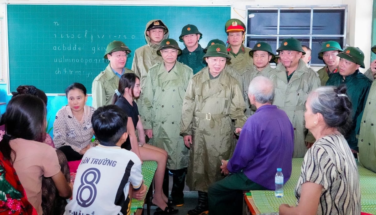 Đoàn Công tác của Phó Thủ tướng đã đi kiểm tra công tác di dân ở Nghệ An. Ảnh: Phạm Bằng. Đoàn Công tác của Phó Thủ tướng đã đi kiểm tra công tác di dân ở Nghệ An. Ảnh: Phạm Bằng.