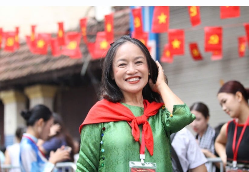 NSƯT Tú Oanh cho biết đây là niềm hạnh phúc bất ngờ. Ảnh: Huyền Chi. NSƯT Tú Oanh cho biết đây là niềm hạnh phúc bất ngờ. Ảnh: Huyền Chi.