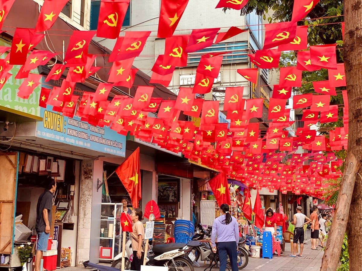 Không khí rộn ràng đến từng con ngõ nhỏ. Ảnh: Thanh Ngọc. Không khí rộn ràng đến từng con ngõ nhỏ. Ảnh: Thanh Ngọc.