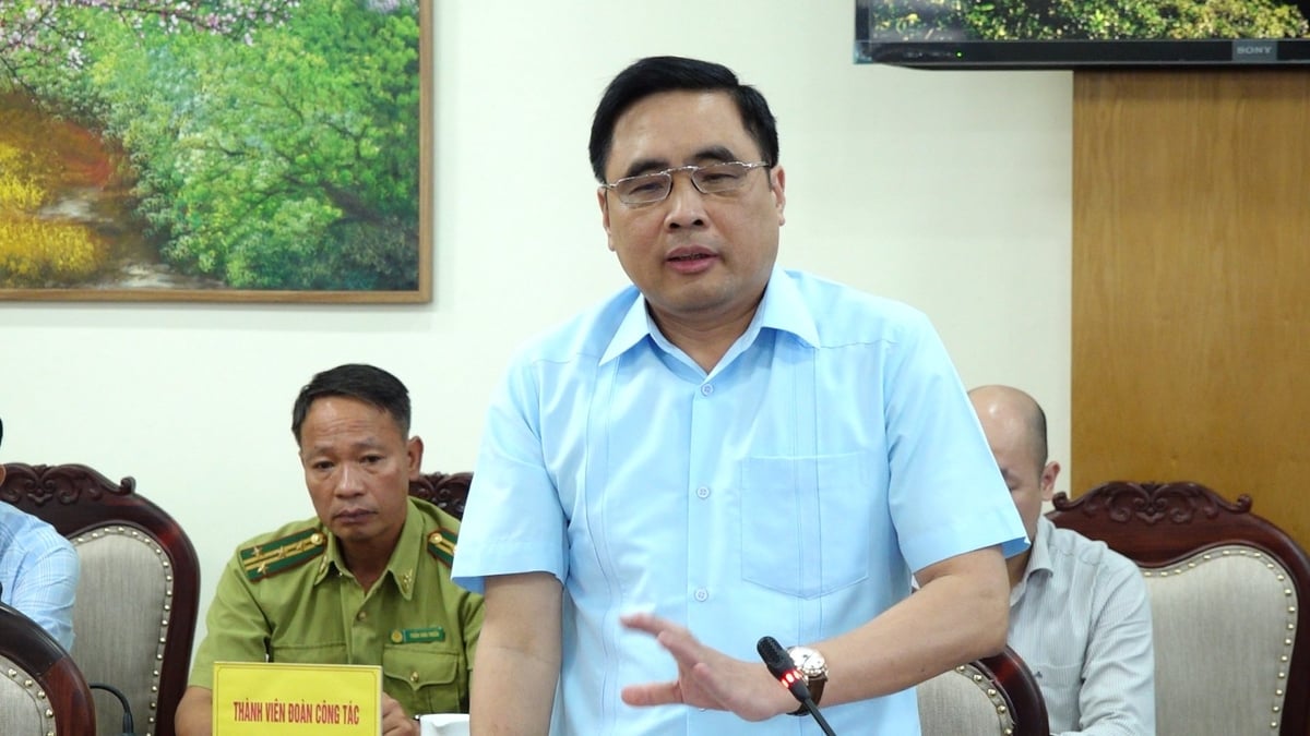 Thứ trưởng Bộ Nông nghiệp và Môi trường Nguyễn Quốc Trị đánh giá cao việc vận hành chính quyền 2 cấp tại tỉnh Thái Nguyên. Ảnh: Quang Linh.