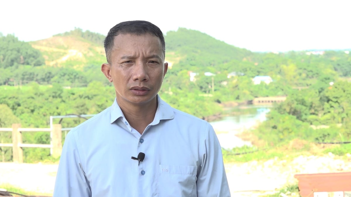 Ông Trần Văn Khánh (Cụm trưởng Cụm Quản lý và Bảo vệ đầu mối Núi Cốc) trả lời phỏng vấn Báo Nông nghiệp và Môi trường. Ảnh: Quang Linh.