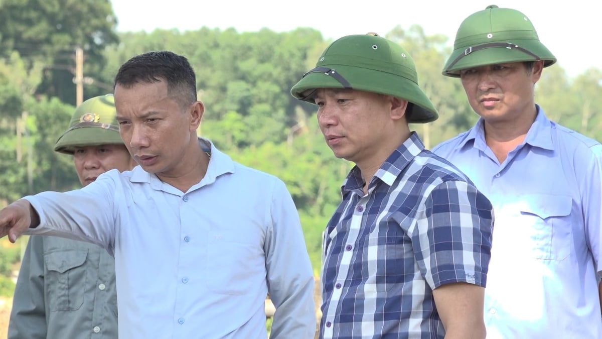 Công ty Khai thác thủy lợi Thái Nguyên kiểm tra thường xuyên công tác vận hành công trình thủy lợi. Ảnh: Quang Linh.