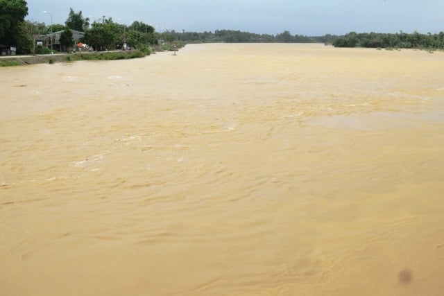 Lũ  trên sông Thao (Lào Cai), sông Hoàng Long (Ninh Bình), sông Lục Nam (Bắc Ninh), các sông ở Thanh Hóa, Nghệ An đang lên. Ảnh minh họa: Trung Nguyên.