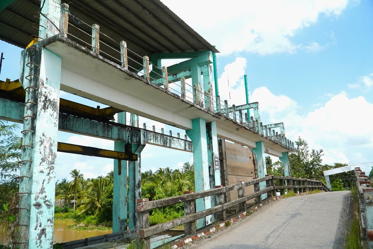 Một số công trình thủy lợi ở TP. Cần Thơ có dấu hiệu xuống cấp, sau nhiều năm đầu tư. Ảnh: Kim Anh.