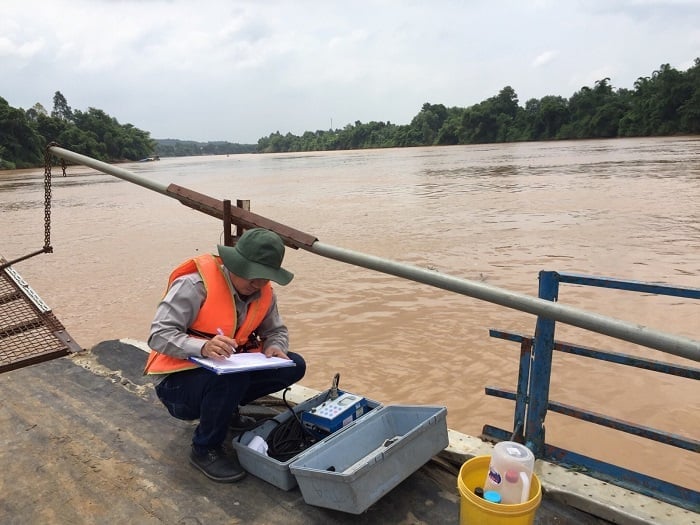 Quan trắc tài nguyên nước được thực hiện thông qua phương pháp quan trắc tự động, liên tục, định kỳ. Ảnh minh họa.