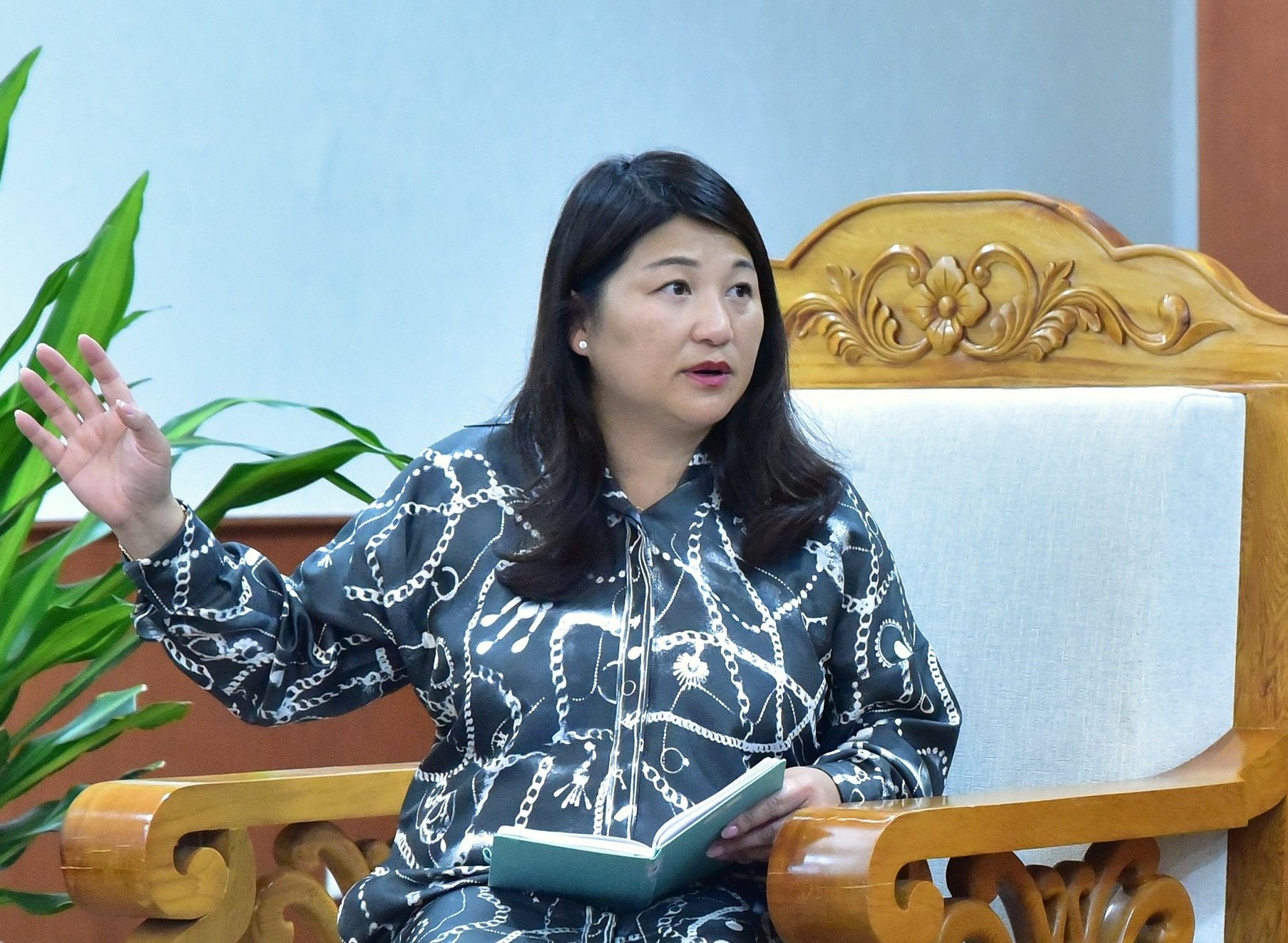 CEO Dragonberry Produce chia sẻ tầm nhìn muốn mang nhiều loại quả đặc sản của Việt Nam đến thị trường Mỹ với thương hiệu 'Nông sản đặc trưng Việt Nam'. Ảnh: Kiều Chi. CEO Dragonberry Produce chia sẻ tầm nhìn muốn mang nhiều loại quả đặc sản của Việt Nam đến thị trường Mỹ với thương hiệu 'Nông sản đặc trưng Việt Nam'. Ảnh: Kiều Chi.