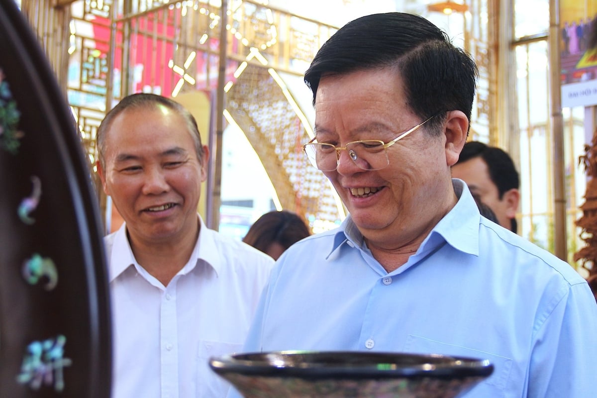 Phó Thủ tướng Mai Văn Chính đánh giá cao sự chuẩn bị công phu, chu đáo của Bộ Nông nghiệp và Môi trường. Ảnh: Phạm Hiếu.