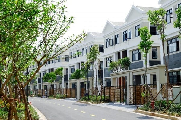 Giá nhà Hà Nội tăng mạnh khiến nhiều người dừng ý định mua nhà thời điểm này. Ảnh: Thùy Linh. Giá nhà Hà Nội tăng mạnh khiến nhiều người dừng ý định mua nhà thời điểm này. Ảnh: Thùy Linh.