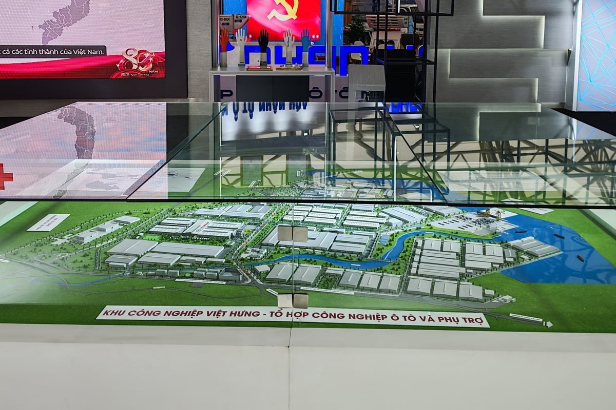 Sa hình Nhà máy ô tô Thành Công Việt Hưng (TCVH) nằm trong Tổ hợp Chuyên đề công nghiệp ô tô và phụ trợ Thành Công Việt Hưng rộng 400 Ha, Nhà máy ô tô TCVH là nơi sản xuất các dòng xe tiêu chuẩn châu Âu tại Quảng Ninh, mở ra công nghiệp ô tô đầu tiên của Quảng Ninh. Ảnh: TC Group. Sa hình Nhà máy ô tô Thành Công Việt Hưng (TCVH) nằm trong Tổ hợp Chuyên đề công nghiệp ô tô và phụ trợ Thành Công Việt Hưng rộng 400 Ha, Nhà máy ô tô TCVH là nơi sản xuất các dòng xe tiêu chuẩn châu Âu tại Quảng Ninh, mở ra công nghiệp ô tô đầu tiên của Quảng Ninh. Ảnh: TC Group.