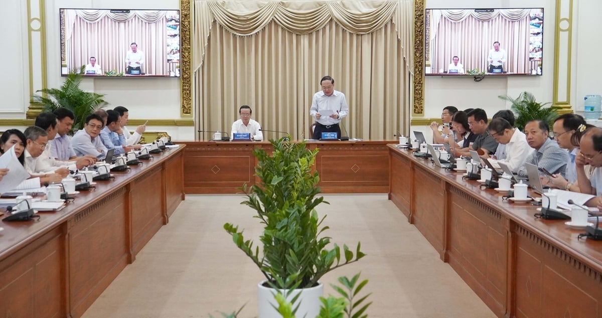 Đoàn công tác của Bộ Nông nghiệp và Môi trường đã làm việc tại UBND TP.HCM để tháo gỡ những khó khăn trong vận hành chính quyền 2 cấp của khu vực Đông Nam bộ. Ảnh: Lê Bình. Đoàn công tác của Bộ Nông nghiệp và Môi trường đã làm việc tại UBND TP.HCM để tháo gỡ những khó khăn trong vận hành chính quyền 2 cấp của khu vực Đông Nam bộ. Ảnh: Lê Bình.