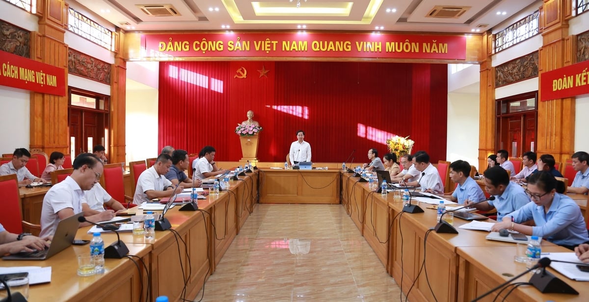 Hội nghị có sự tham dự của Ban Giám đốc, lãnh đạo các phòng, ban chuyên môn, cùng đại diện các chi cục, đơn vị trực thuộc Sở. Ảnh: Thanh Ngà. Hội nghị có sự tham dự của Ban Giám đốc, lãnh đạo các phòng, ban chuyên môn, cùng đại diện các chi cục, đơn vị trực thuộc Sở. Ảnh: Thanh Ngà.