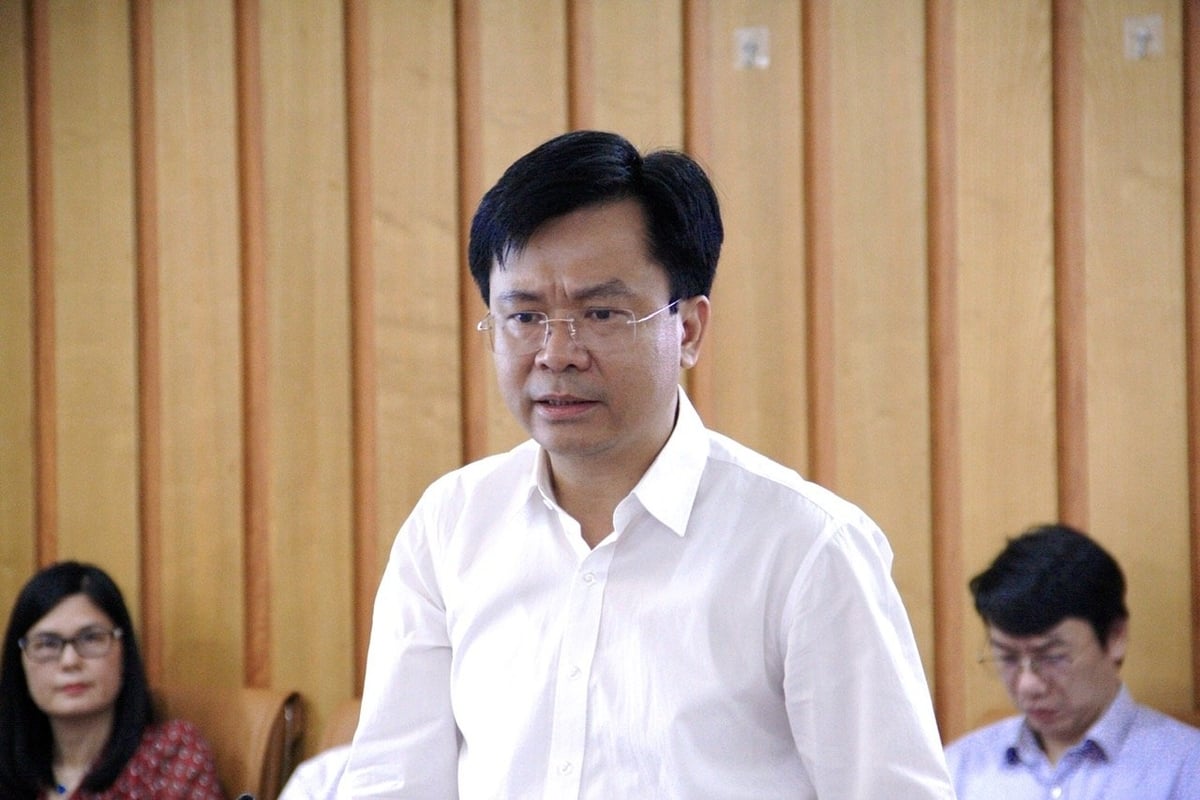 Ông Đỗ Tiến Trình - Tổng Giám đốc Công ty Cổ phần Xi măng Vicem Bút Sơn đề xuất thu hồi triệt để lượng đá vôi dolomit còn lại. Ảnh: Mai Đan. Ông Đỗ Tiến Trình - Tổng Giám đốc Công ty Cổ phần Xi măng Vicem Bút Sơn đề xuất thu hồi triệt để lượng đá vôi dolomit còn lại. Ảnh: Mai Đan.