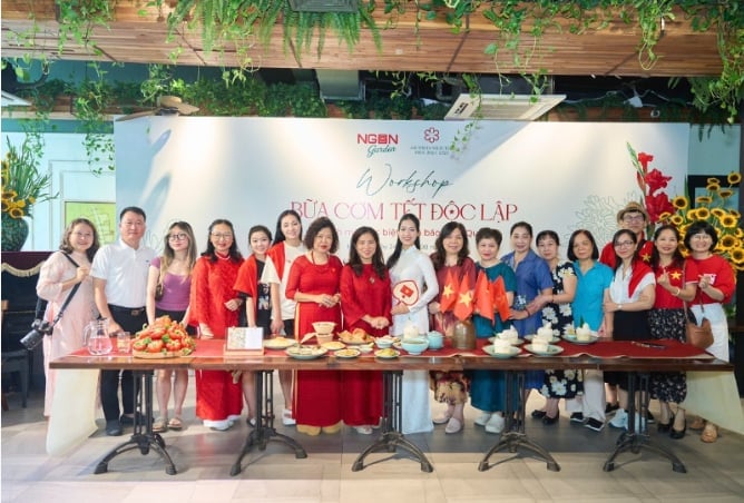 'Bữa cơm Tết Độc lập' gợi nhắc ký ức về ngày 2/9 lịch sử, là nhịp cầu gắn kết tinh thần dân tộc. Ảnh: MH. 'Bữa cơm Tết Độc lập' gợi nhắc ký ức về ngày 2/9 lịch sử, là nhịp cầu gắn kết tinh thần dân tộc. Ảnh: MH.