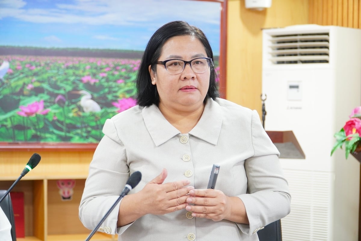 Bà Huỳnh Kim Định, Phó Giám đốc Trung tâm Khuyến nông Quốc gia khẳng định vai trò của khuyến nông trong phát triển HTX nông nghiệp. Ảnh: Kim Anh. Bà Huỳnh Kim Định, Phó Giám đốc Trung tâm Khuyến nông Quốc gia khẳng định vai trò của khuyến nông trong phát triển HTX nông nghiệp. Ảnh: Kim Anh.