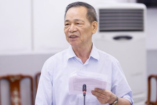 TS. Nguyễn Đình Bồng cho rằng, 80 năm qua chính sách đất đai của Đảng và Nhà nước luôn gắn bó chặt chẽ với vận mệnh của nông dân, nông thôn, nông nghiệp. Ảnh: Quang Vinh. TS. Nguyễn Đình Bồng cho rằng, 80 năm qua chính sách đất đai của Đảng và Nhà nước luôn gắn bó chặt chẽ với vận mệnh của nông dân, nông thôn, nông nghiệp. Ảnh: Quang Vinh.