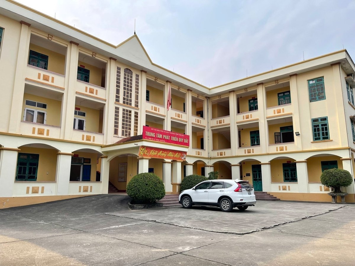 Trung tâm Phát triển quỹ đất tỉnh trực thuộc UBND tỉnh Yên Bái từ ngày 1/4/2025. Ảnh: Thanh Ngà. Trung tâm Phát triển quỹ đất tỉnh trực thuộc UBND tỉnh Yên Bái từ ngày 1/4/2025. Ảnh: Thanh Ngà.
