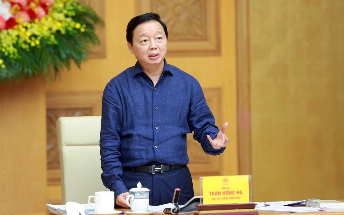 Phó Thủ tướng Trần Hồng Hà nhấn mạnh, việc sửa đổi Luật Đất đai phải bảo đảm tính khả thi, có cơ sở thực tiễn, đáp ứng đúng yêu cầu chỉ đạo của Bộ Chính trị, Chính phủ và Thủ tướng Chính phủ. Ảnh: VGP. Phó Thủ tướng Trần Hồng Hà nhấn mạnh, việc sửa đổi Luật Đất đai phải bảo đảm tính khả thi, có cơ sở thực tiễn, đáp ứng đúng yêu cầu chỉ đạo của Bộ Chính trị, Chính phủ và Thủ tướng Chính phủ. Ảnh: VGP.