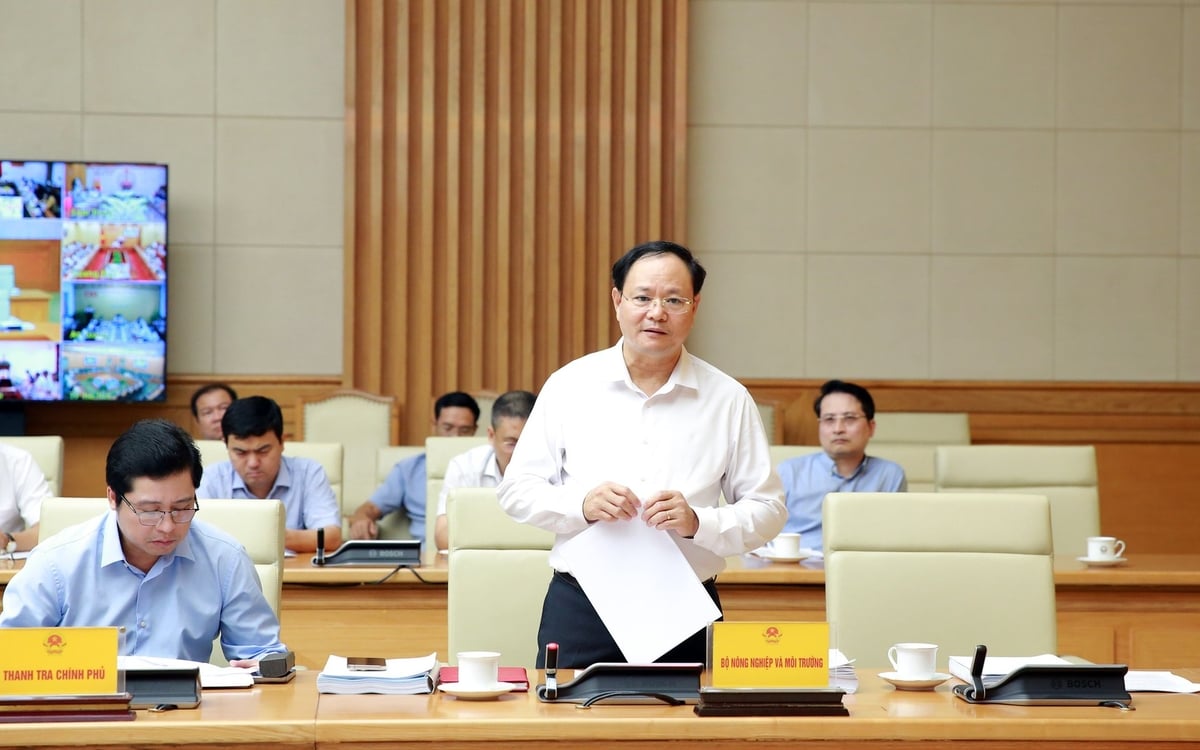 Thứ trưởng Bộ Nông nghiệp và Môi trường Lê Minh Ngân trao đổi, làm rõ thêm một số nội sửa đổi Luật Đất đai. Ảnh: VGP. Thứ trưởng Bộ Nông nghiệp và Môi trường Lê Minh Ngân trao đổi, làm rõ thêm một số nội sửa đổi Luật Đất đai. Ảnh: VGP.