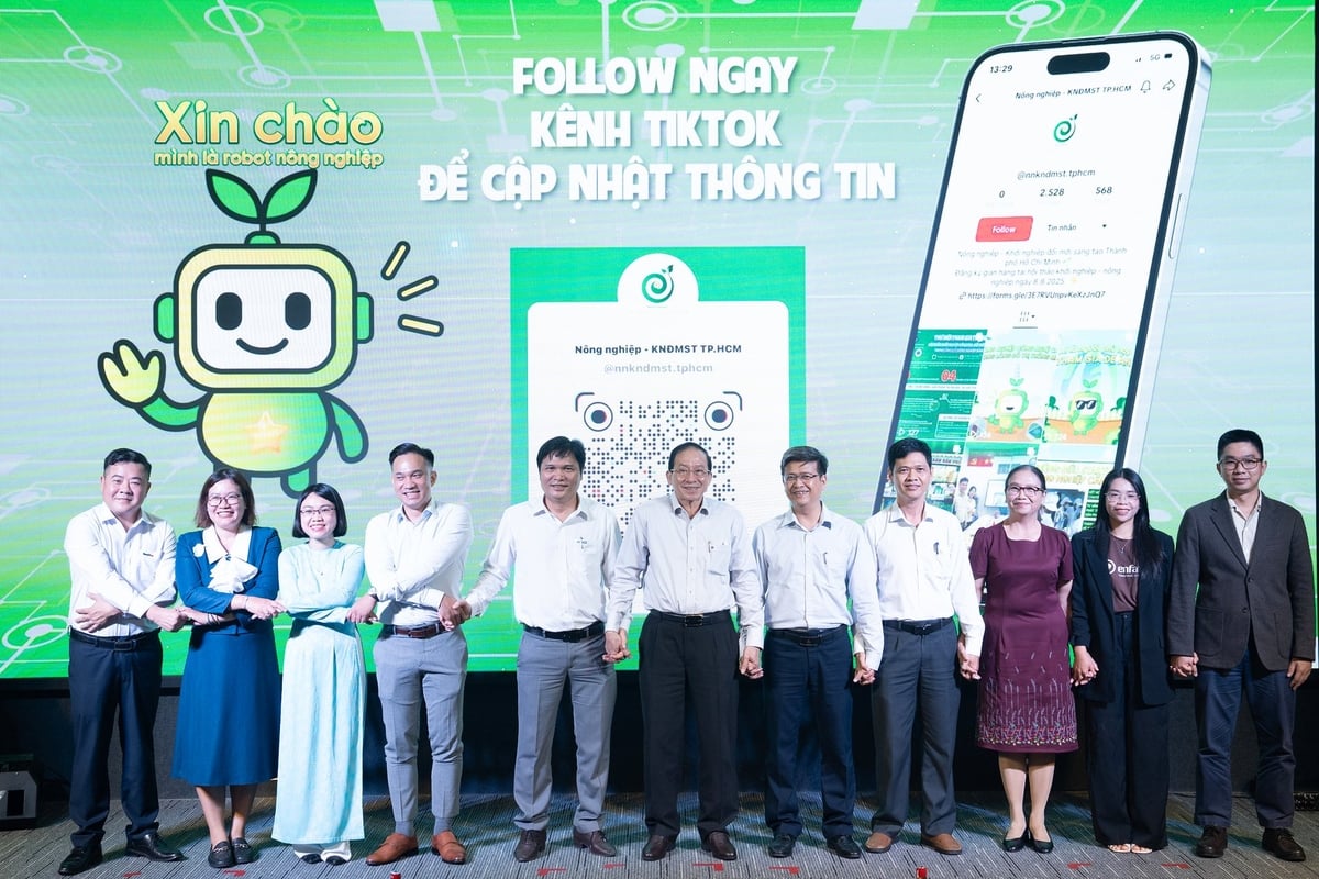 Trong khuôn khổ sự kiện, Trung tâm Tư vấn và Hỗ trợ Chuyển dịch cơ cấu kinh tế nông nghiệp (ACSC) ra mắt kênh truyền thông 'Nông nghiệp khởi nghiệp đổi mới sáng tạo TTP.HCM' trên nền tảng Tiktok. Ảnh: ACSC. Trong khuôn khổ sự kiện, Trung tâm Tư vấn và Hỗ trợ Chuyển dịch cơ cấu kinh tế nông nghiệp (ACSC) ra mắt kênh truyền thông 'Nông nghiệp khởi nghiệp đổi mới sáng tạo TTP.HCM' trên nền tảng Tiktok. Ảnh: ACSC.