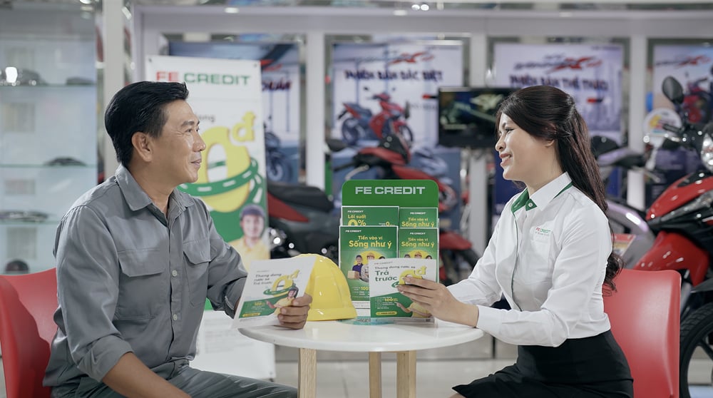 Với FE CREDIT, người lao động có thể tiếp cận nguồn vốn, đáp ứng những nhu cầu thiết yếu trong đời sống. Ảnh: FE CREDIT. Với FE CREDIT, người lao động có thể tiếp cận nguồn vốn, đáp ứng những nhu cầu thiết yếu trong đời sống. Ảnh: FE CREDIT.