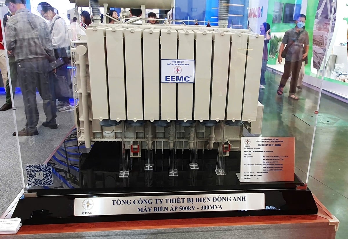 Máy biến áp 500kV - 300MVA của Tổng công ty Thiết bị điện Đông Anh. Ảnh: Trung Dũng.