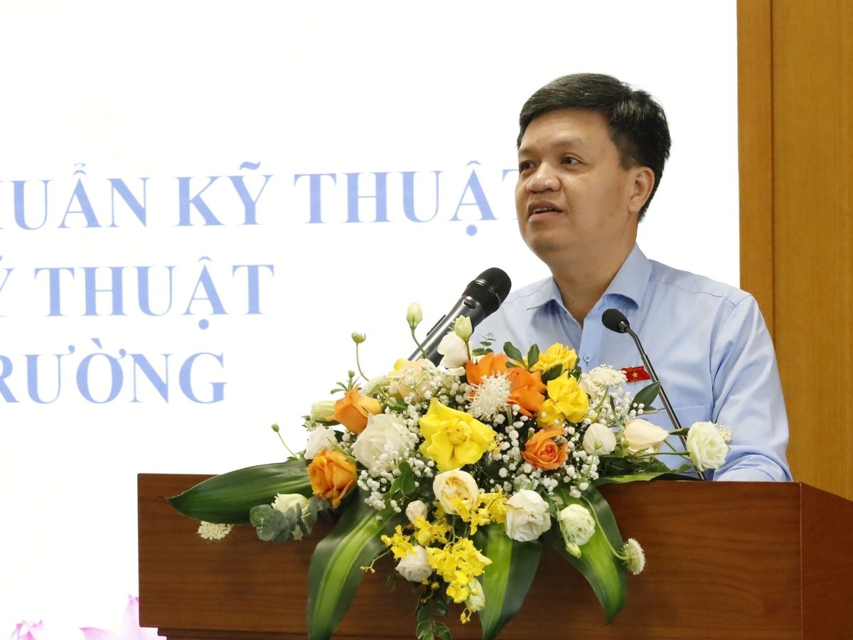 Ông Tạ Đình Thi - Phó Chủ nhiệm Ủy ban Khoa học, Công nghệ và Môi trường của Quốc hội nhấn mạnh mục tiêu bảo đảm tính thiết thực và hiệu quả của các tiêu chuẩn, quy chuẩn môi trường. Ảnh: Hoàng Hiền. Ông Tạ Đình Thi - Phó Chủ nhiệm Ủy ban Khoa học, Công nghệ và Môi trường của Quốc hội nhấn mạnh mục tiêu bảo đảm tính thiết thực và hiệu quả của các tiêu chuẩn, quy chuẩn môi trường. Ảnh: Hoàng Hiền.