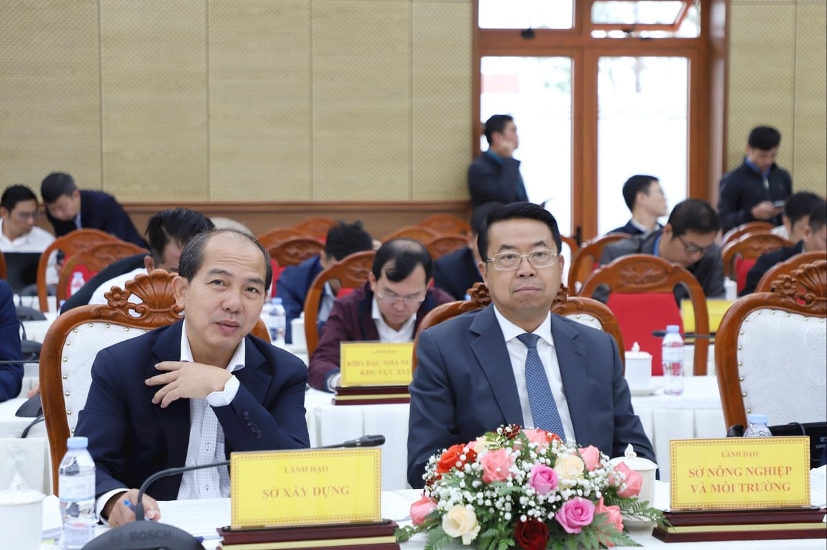 Đại diện lãnh đạo các Sở, ngành của tỉnh Lâm Đồng cùng tham dự Hội nghị. Ảnh: Dương Phong. Đại diện lãnh đạo các Sở, ngành của tỉnh Lâm Đồng cùng tham dự Hội nghị. Ảnh: Dương Phong.