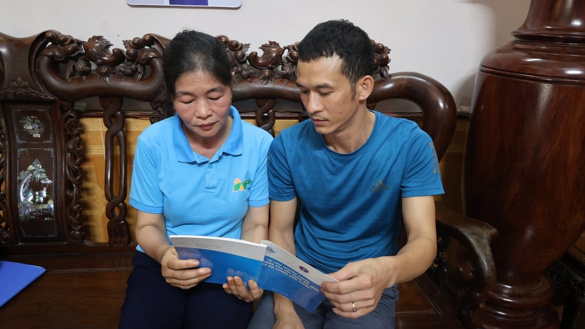 Được bà Trần Thị Ly cùng các hội viên thường xuyên tới nhà vận động, anh Thanh đã bỏ thuốc lá sau 20 năm hút. Ảnh: Thanh Tâm Được bà Trần Thị Ly cùng các hội viên thường xuyên tới nhà vận động, anh Thanh đã bỏ thuốc lá sau 20 năm hút. Ảnh: Thanh Tâm