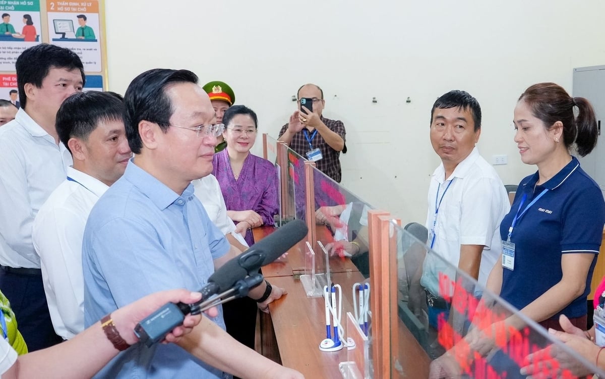 Lãnh đạo tỉnh Nghệ An kiểm tra vận hành chính quyền địa phương 2 cấp. Ảnh: Phạm Bằng. Lãnh đạo tỉnh Nghệ An kiểm tra vận hành chính quyền địa phương 2 cấp. Ảnh: Phạm Bằng.