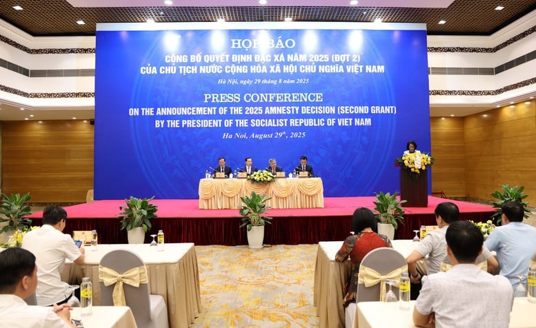 Văn phòng Chủ tịch nước tổ chức họp báo công bố Quyết định đặc xá năm 2025 (đợt 2/9/2025) của Chủ tịch nước chiều 29/8. Ảnh: VGP. Văn phòng Chủ tịch nước tổ chức họp báo công bố Quyết định đặc xá năm 2025 (đợt 2/9/2025) của Chủ tịch nước chiều 29/8. Ảnh: VGP.