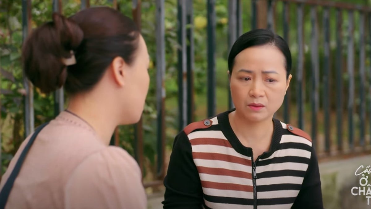 Cô Tuyết khuyên chị Ngà mở quán bán thịt nướng. Ảnh CMH Cô Tuyết khuyên chị Ngà mở quán bán thịt nướng. Ảnh CMH