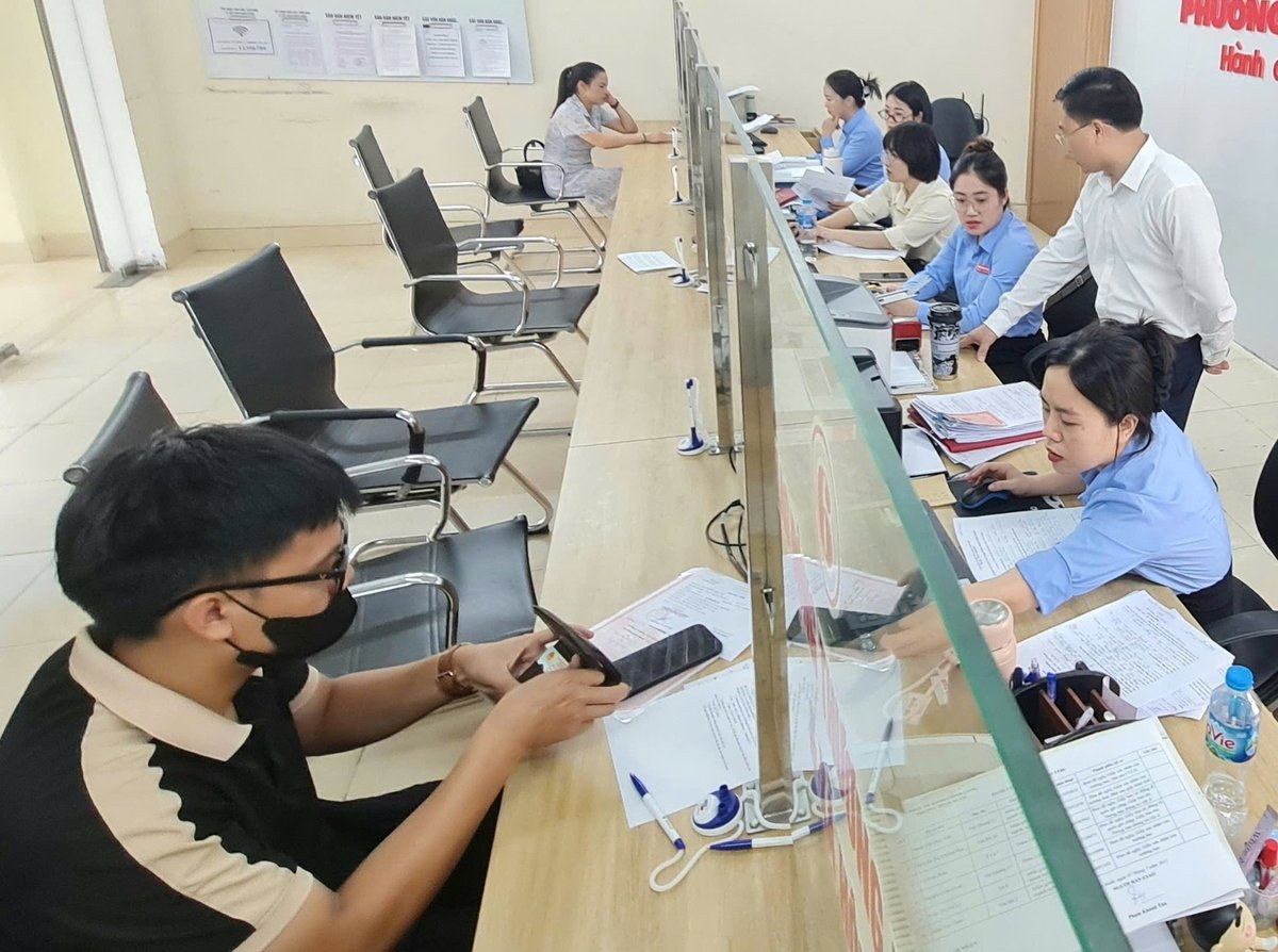 Việc thành lập 8 đoàn công tác của Sở Nông nghiệp và Môi trường Tuyên Quang thể hiện quyết tâm, nỗ lực đồng hành cùng các xã, phường trong triển khai chính quyền địa phương 2 cấp. Ảnh: Đào Thanh. Việc thành lập 8 đoàn công tác của Sở Nông nghiệp và Môi trường Tuyên Quang thể hiện quyết tâm, nỗ lực đồng hành cùng các xã, phường trong triển khai chính quyền địa phương 2 cấp. Ảnh: Đào Thanh.