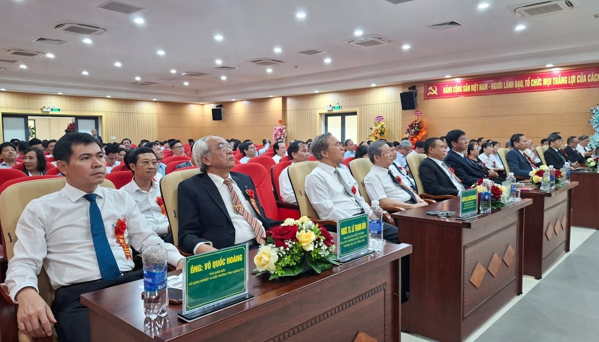 Nhiều đại biểu đến từ các tỉnh, thành tham dự Lễ kỷ niệm. Ảnh: Văn Dinh. Nhiều đại biểu đến từ các tỉnh, thành tham dự Lễ kỷ niệm. Ảnh: Văn Dinh.
