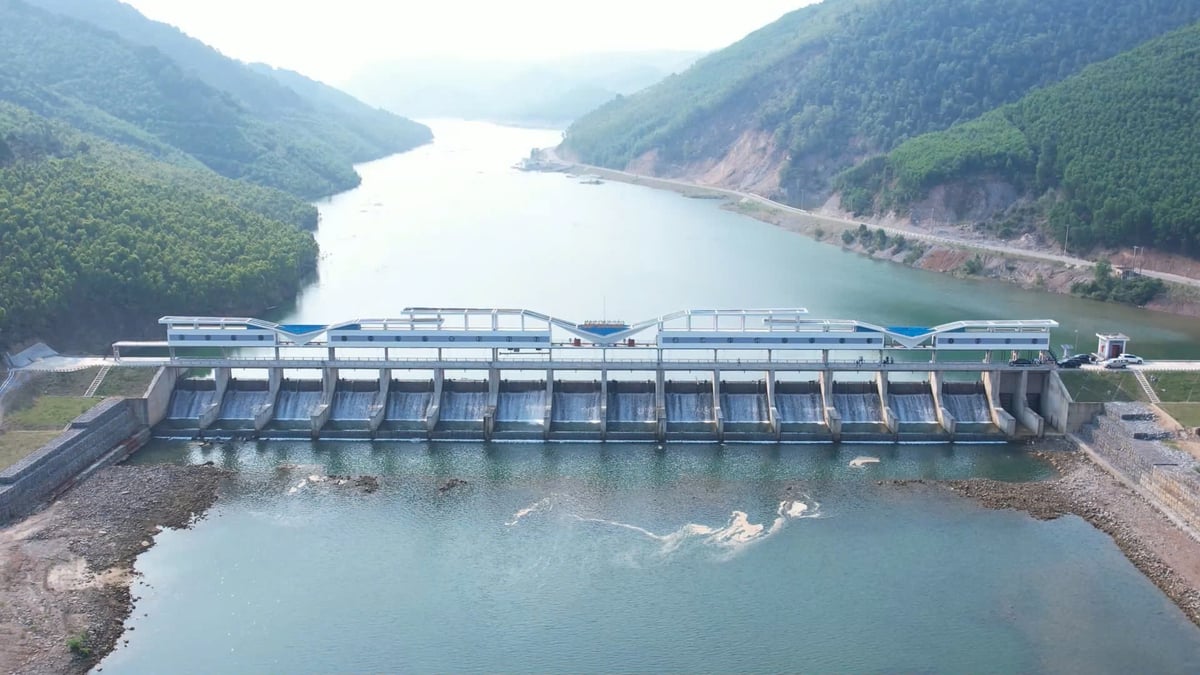 Đập thủy lợi Rào Nan được xây dựng trên sông Gianh (tỉnh Quảng Trị). Ảnh: Minh Phúc. Đập thủy lợi Rào Nan được xây dựng trên sông Gianh (tỉnh Quảng Trị). Ảnh: Minh Phúc.