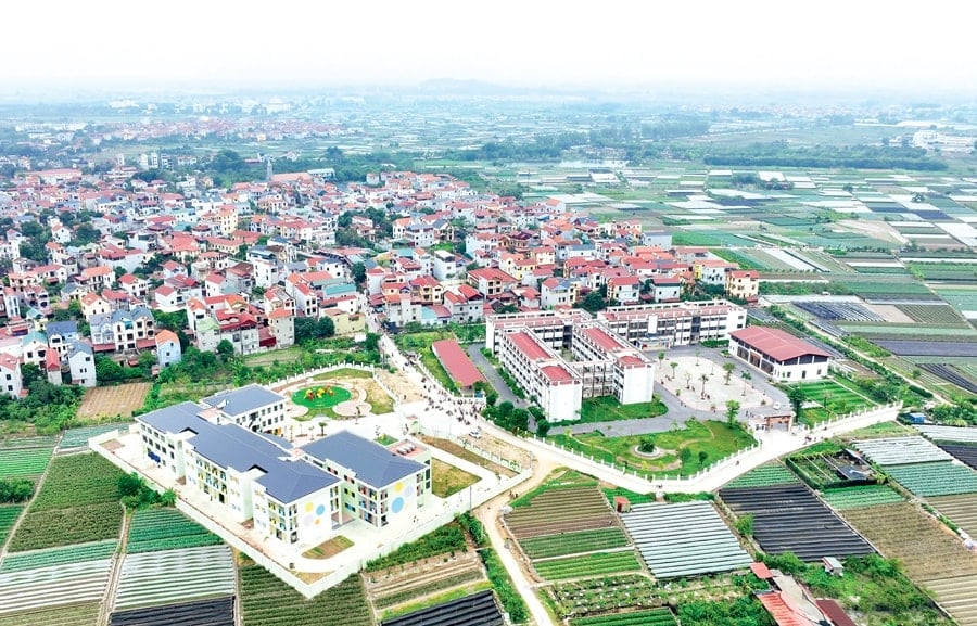 Cơ sở dữ liệu đất đai là 1 trong 6 cơ sở dữ liệu quốc gia được Chính phủ ưu tiên triển khai và là một trong các cơ sở dữ liệu đóng vai trò nền tảng cho quá trình chuyển đổi số quốc gia, hướng tới xây dựng Chính phủ số, kinh tế số và xã hội số tại Việt Nam. Ảnh: Quang Thái. Cơ sở dữ liệu đất đai là 1 trong 6 cơ sở dữ liệu quốc gia được Chính phủ ưu tiên triển khai và là một trong các cơ sở dữ liệu đóng vai trò nền tảng cho quá trình chuyển đổi số quốc gia, hướng tới xây dựng Chính phủ số, kinh tế số và xã hội số tại Việt Nam. Ảnh: Quang Thái.