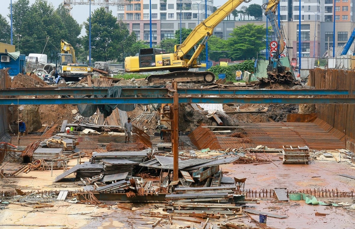 Một điểm thi công tại dự án nút giao An Phú còn ngổn ngang, chưa định hình. Ảnh: Hồng Thuỷ. Một điểm thi công tại dự án nút giao An Phú còn ngổn ngang, chưa định hình. Ảnh: Hồng Thuỷ.