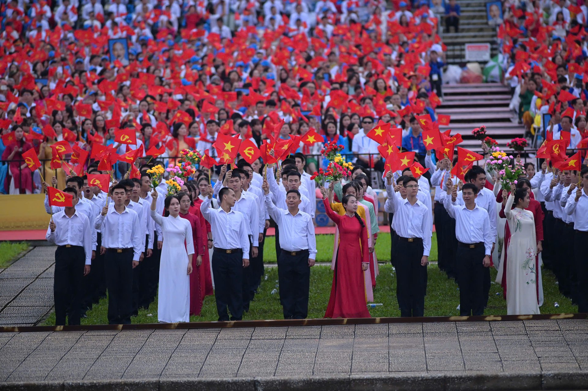 sang-nay-tong-duyet-le-ky-niem-dieu-binh-dieu-hanh-mung-quoc-khanh-062615_425