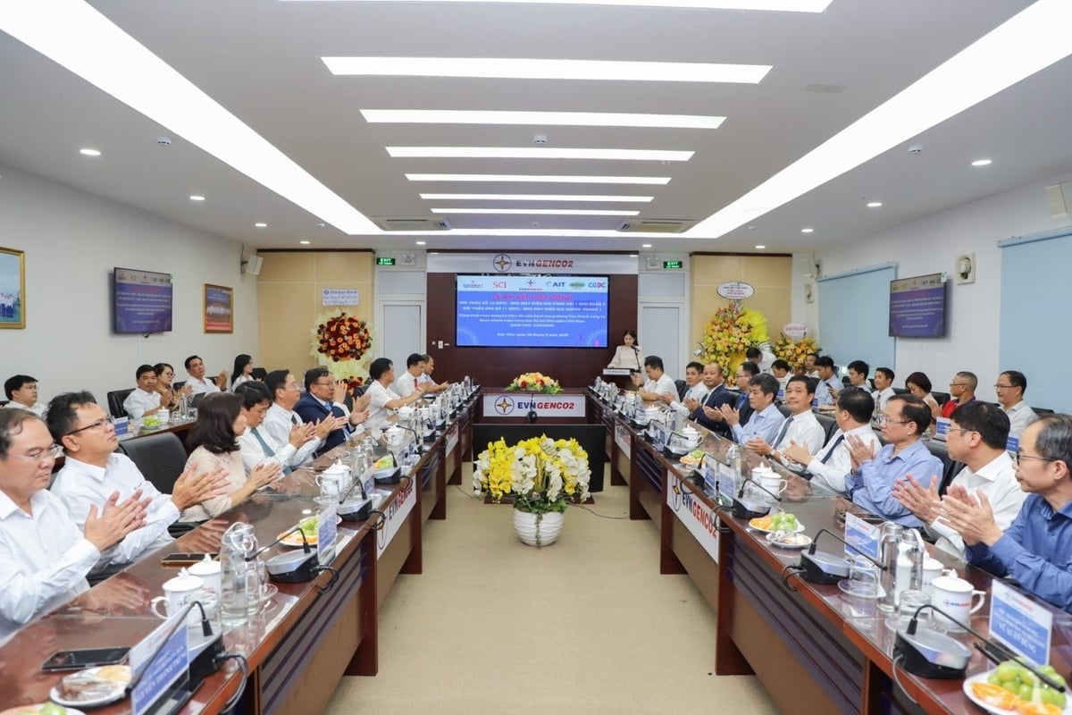 Buổi Lễ ký kết Hợp đồng EPC Dự án nhà máy điện gió Công Hải 1 - Giai đoạn 2 và Nhà máy điện gió Hướng Phùng 1. Ảnh: EVNGENCO2.