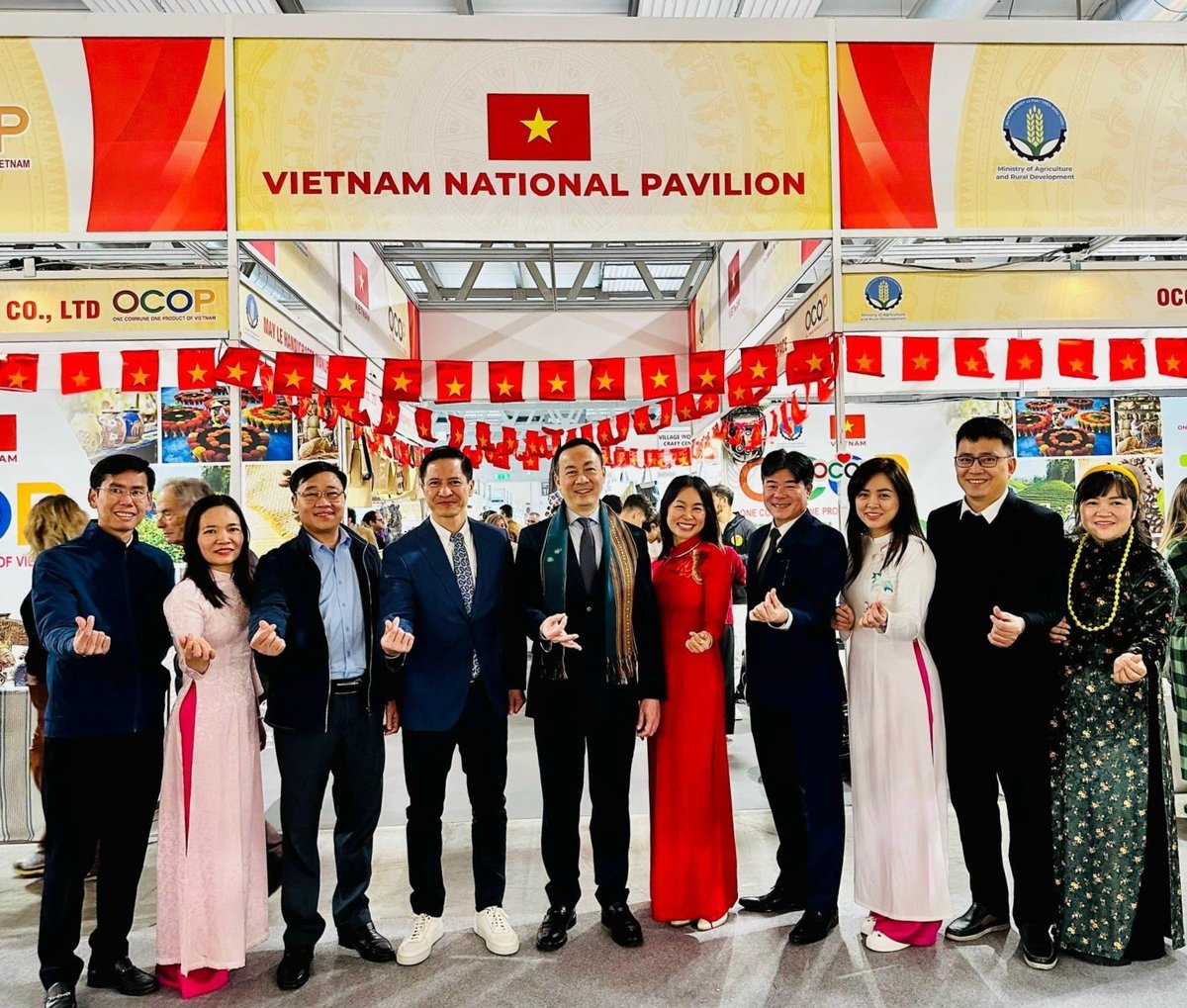 Triển lãm nhân ngày Quốc khánh 2/9 mở ra cơ hội kinh doanh, kết nối, và là nơi để người Việt được tự hào và tận hưởng thành quả lao động của chính mình. Ảnh: Trung tâm XTTM Nông nghiệp. Triển lãm nhân ngày Quốc khánh 2/9 mở ra cơ hội kinh doanh, kết nối, và là nơi để người Việt được tự hào và tận hưởng thành quả lao động của chính mình. Ảnh: Trung tâm XTTM Nông nghiệp.